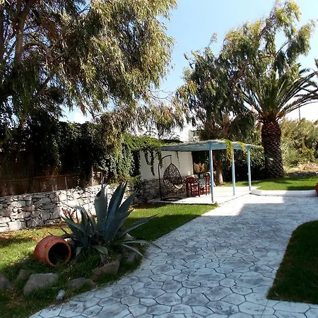 Stella Naxos Island Aparthotel 3*