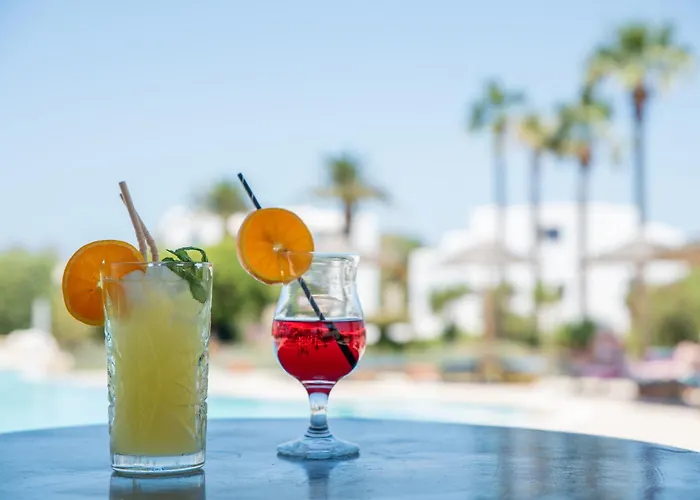 Stella Naxos Island Aparthotel 3*